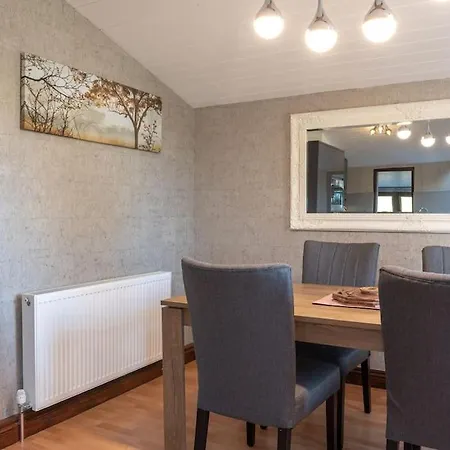 Clover 20 - Yellowtop Country Park - Hot Tub - Yorkshire Villa Selby