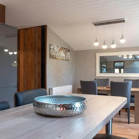 Clover 20 Lodge, Yellowtop Country Park סלבי