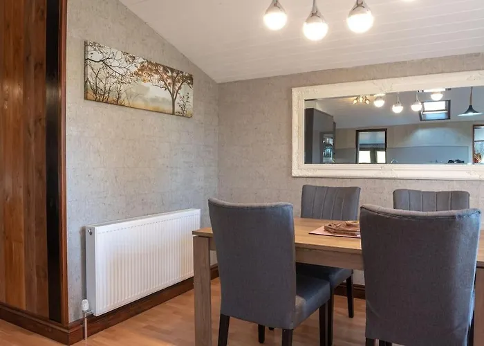 Clover 20 - Yellowtop Country Park - Hot Tub - Yorkshire Willa Selby