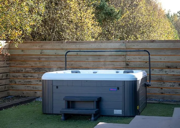 Clover 20 - Yellowtop Country Park - Hot Tub - Yorkshire